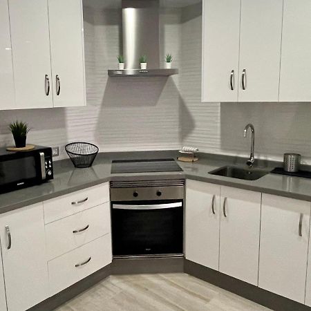 Island Suites Arona  Ngoại thất bức ảnh