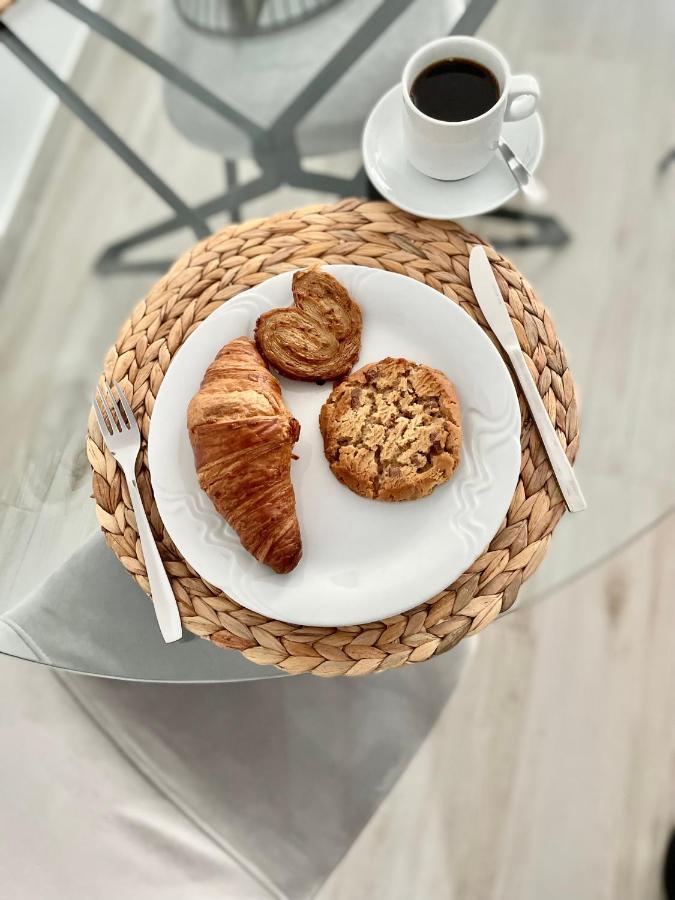 Island Suites Arona  Ngoại thất bức ảnh
