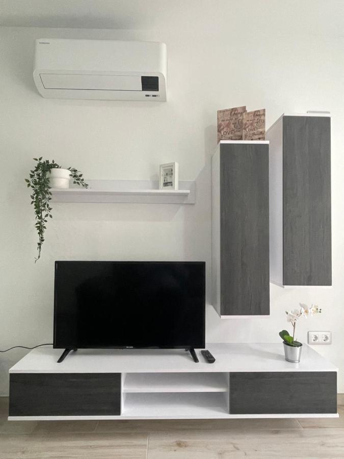 Island Suites Arona  Ngoại thất bức ảnh